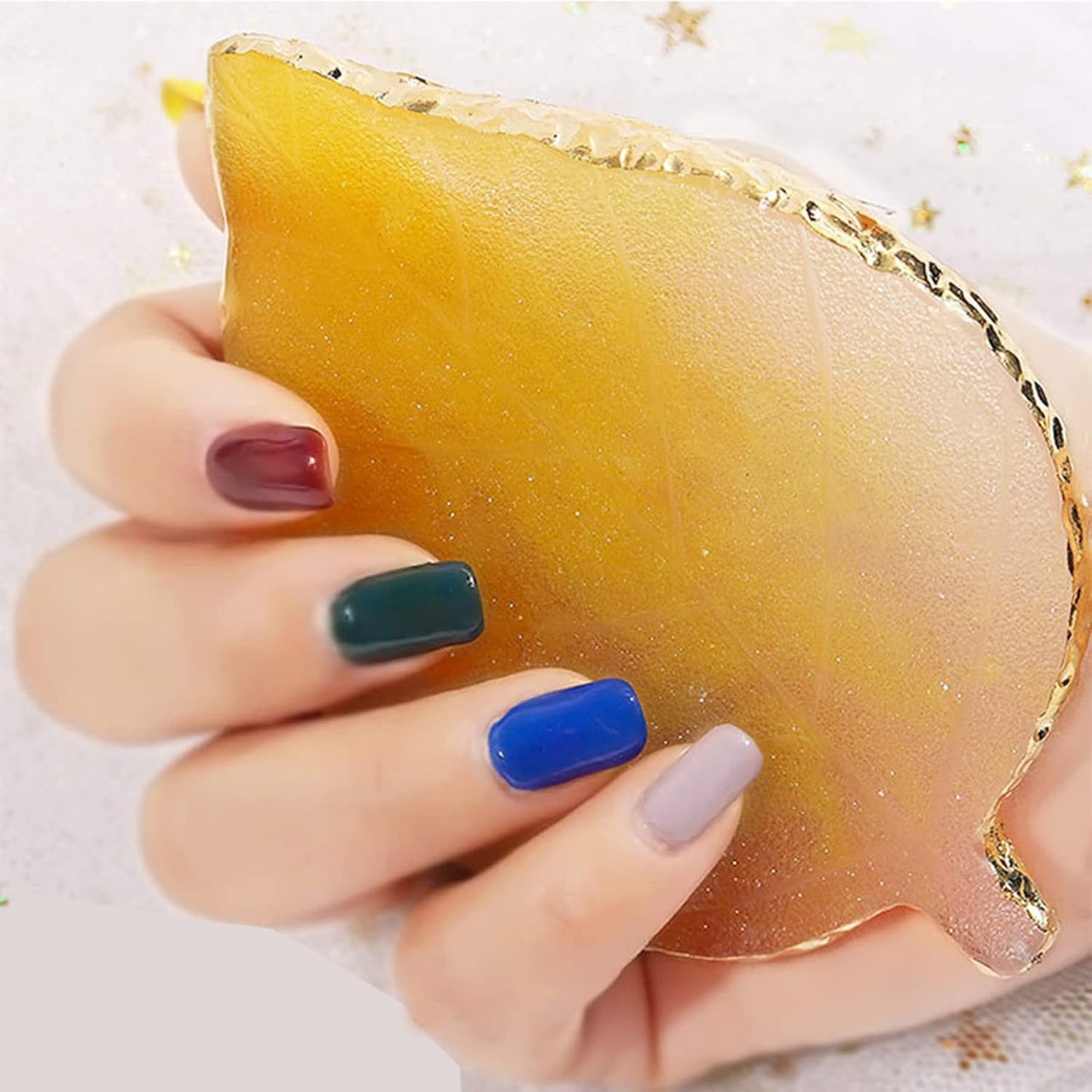 1 Piece Nail Art Palette Nail Polish Palette Mixing Palette Makeup Plate Nail Plate for Nail Art Nail Tip Holder Nail Art Display (yellow leaf)