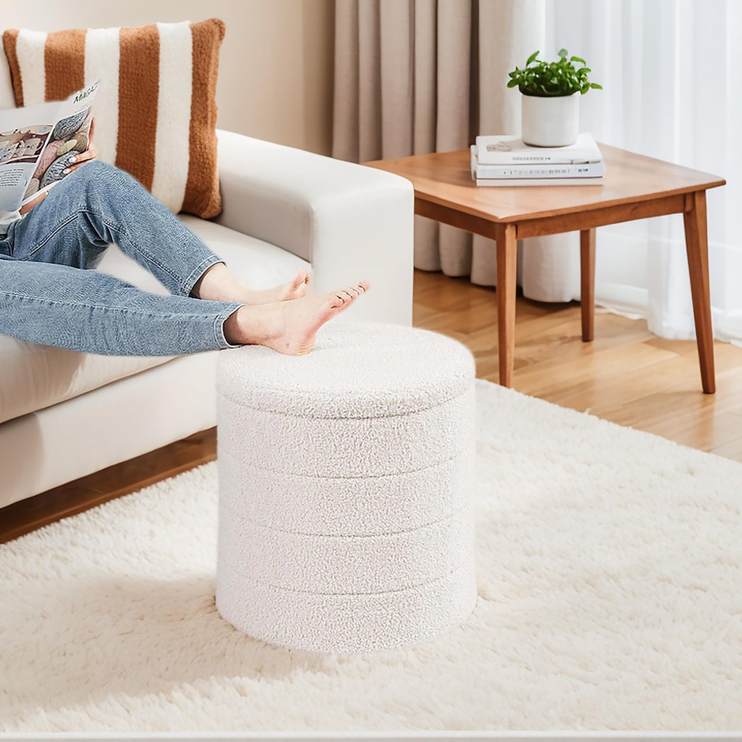 CAIPINFUL Round Ottoman with Storage, Boucle Ottoman Coffee Table, Foot Rest Footstool for Hallway, Living Room, Bedroom-White