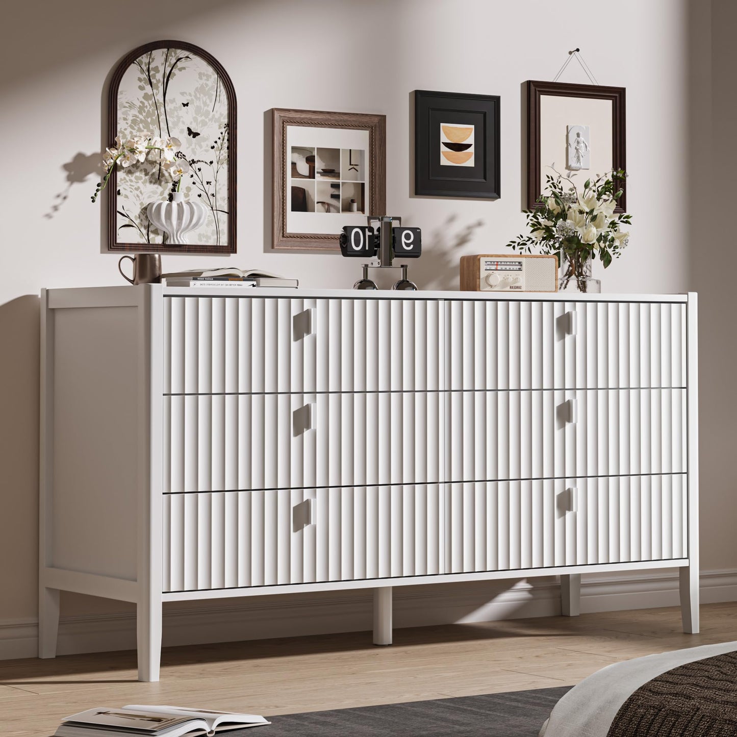 MAISONARIA White 6 Drawer Dresser for Bedroom, Modern Wood Dresser, Fluted Design Double Chest of Drawers with Wood Legs, TV Stand Storage Cabinet for Bedroom, Living Rooms, Offices, and Entryways