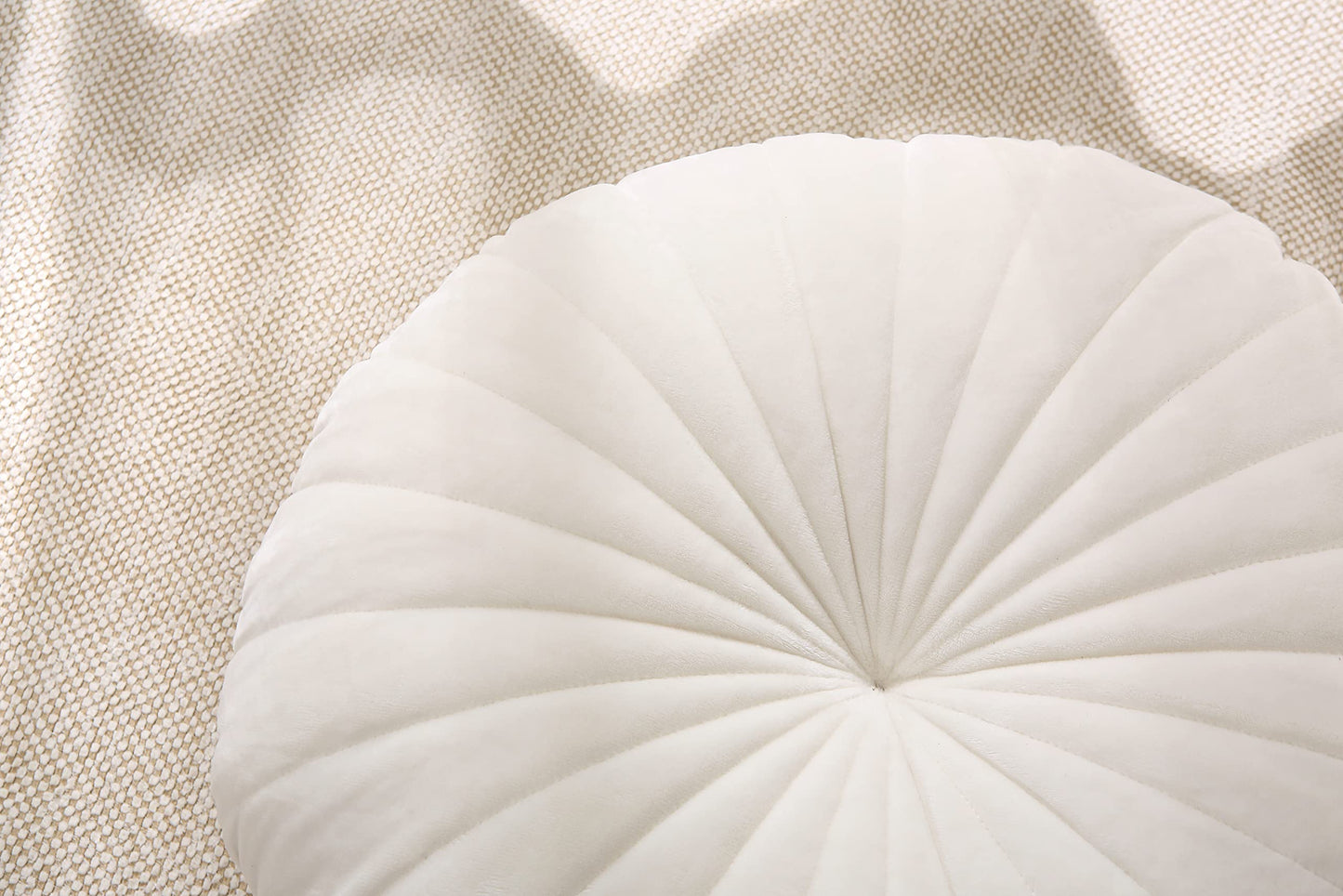 MolynnChic Floor Pillow Meditation Cushion Round Large Floor Pillows Seating for Adults, Velvet Thick Floor Cushions for Yoga Living Room Balcony Outdoor Tatami 18inch（Beige）