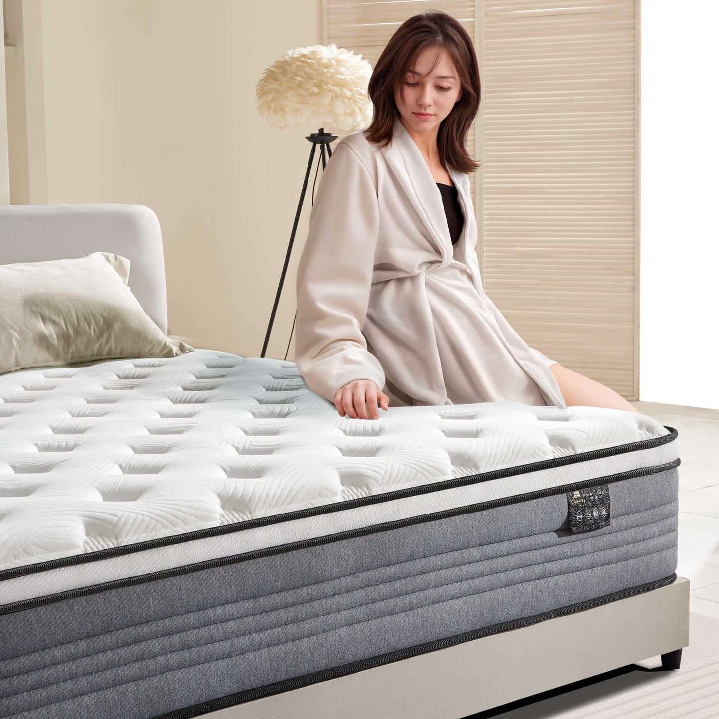 Vipcute King Mattress, 12 Inch King Size Mattresses, 12 Inch Hybrid Pocketed Coil Mattress in a Box with Gel Memory Foam, Medium Firm, CertiPUR-US Certified